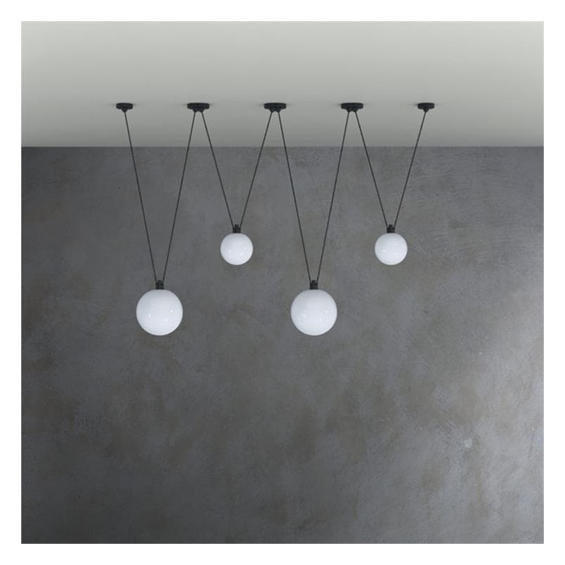 Boule de verre 17,5 cm Acrobate de grasDCW éditions